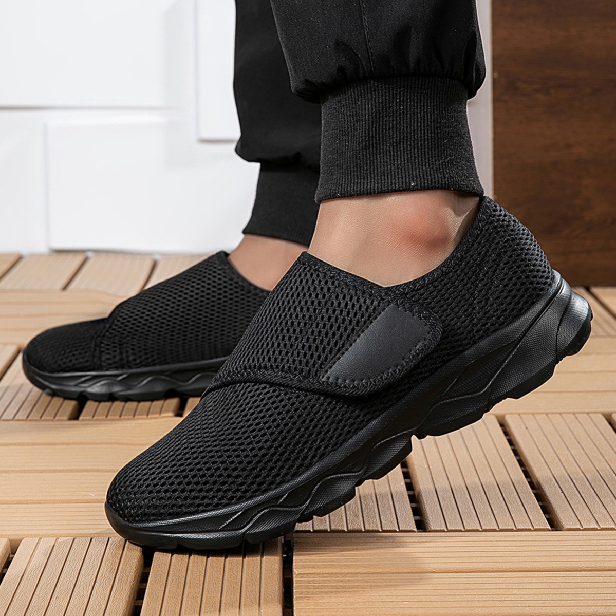 Sepatu Jalan Pria Baru Berbaha - Men'S Shoes With Velcro ulasan dan harga
