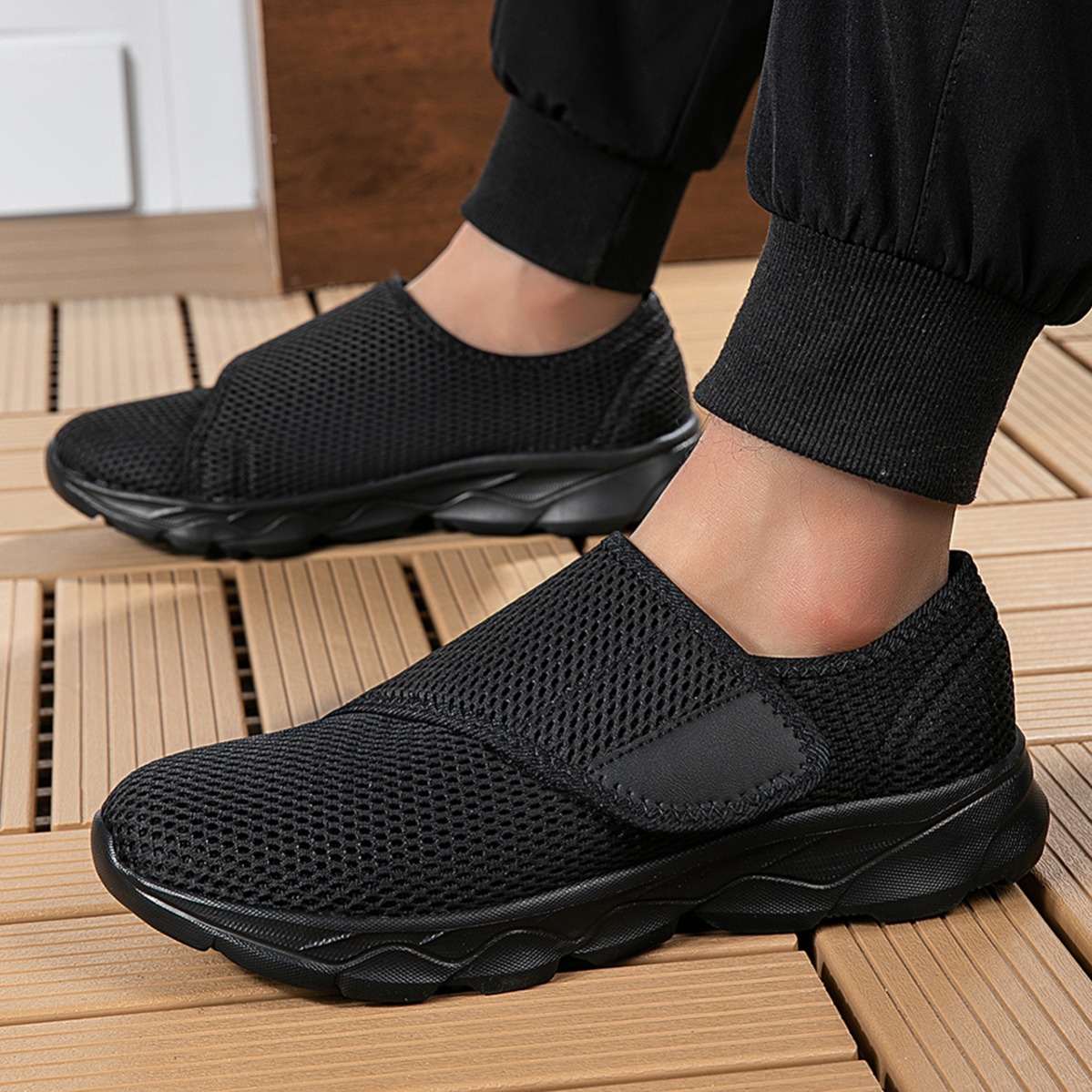 Sepatu Jalan Pria Baru Berbaha - Men'S Shoes With Velcro ulasan dan harga