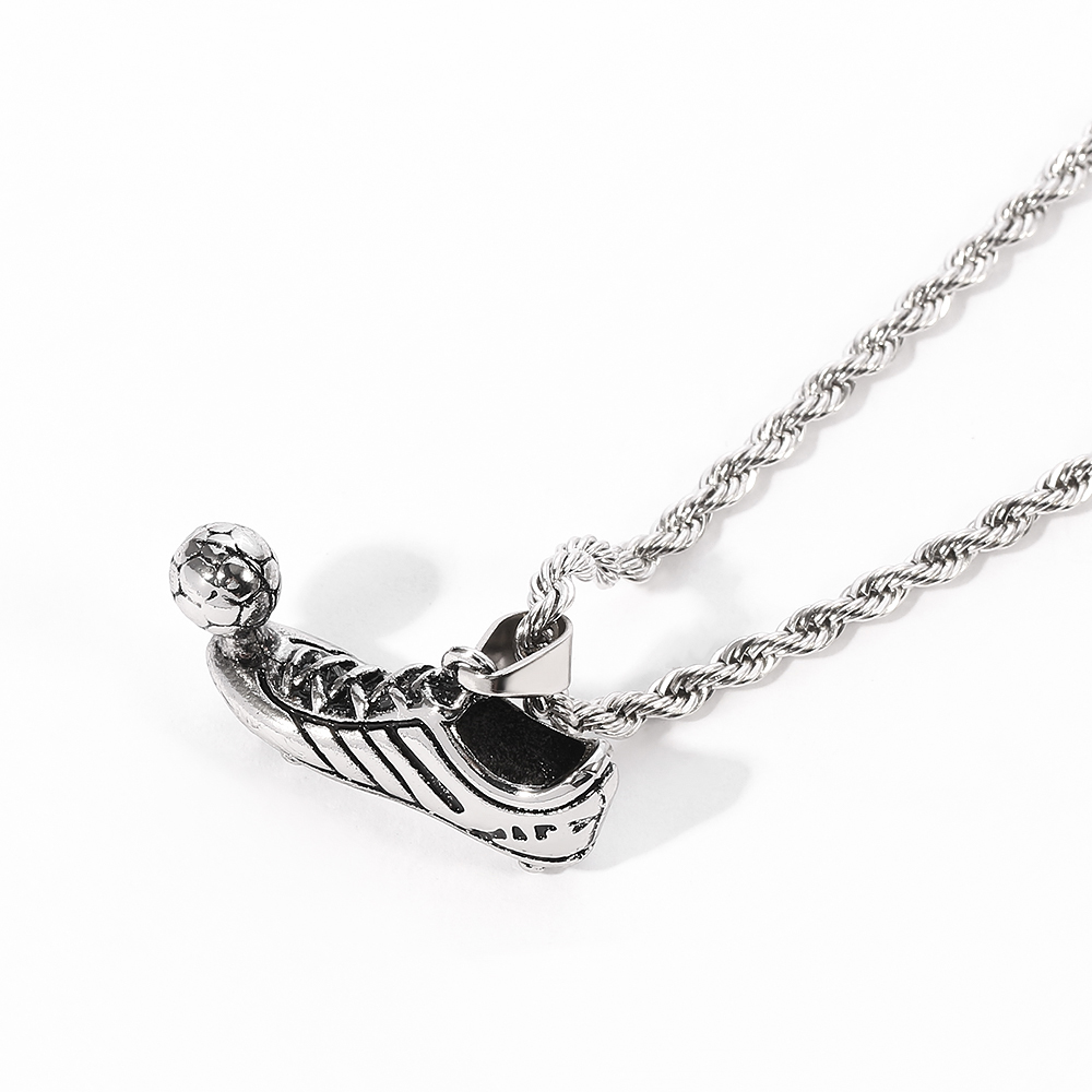 Kalung liontin sepatu sepak bo - Men Shoes Singapore ulasan dan harga