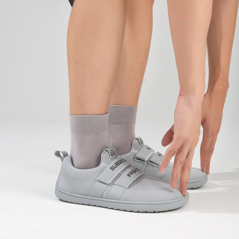 Sepatu olahraga Anti Slip pria - Men'S Shoes With Velcro ulasan dan harga